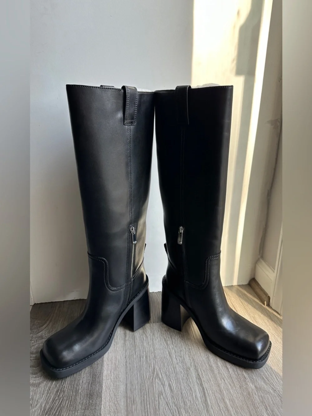 MICHAEL KORS Houston Leather Block Heel Boot US 8 $295